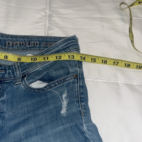 Gap Women's Blue Distressed Jeans size 6 - Picture 6 of 9